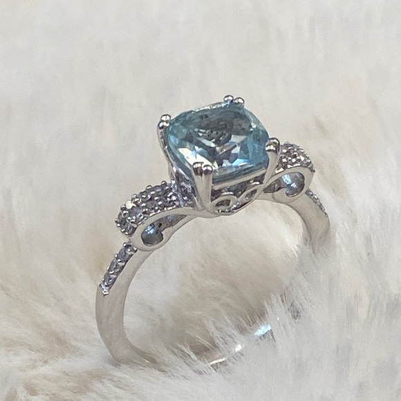 Kay Jewelers Jewelry - Aquamarine Ring